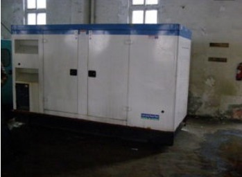 贵南康明斯150kw大型柴油二手发电机组